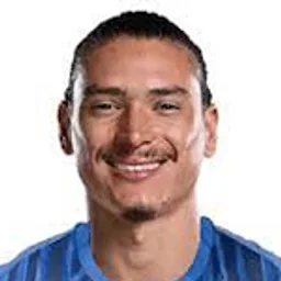 D. Núñez